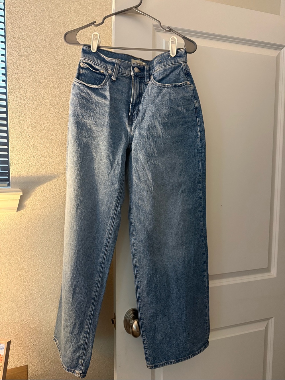 Madewell, the perfect vintage wide leg jean size 26
